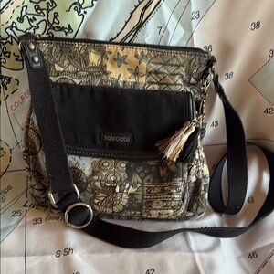 Sakroots artist Circle Crossbody Bag